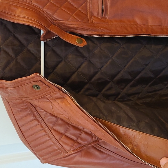 Leather jacket - Picture 2 of 5